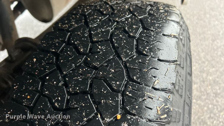 image for item FC5123 2016 Ford F250 Super Duty utility bed pickup truck