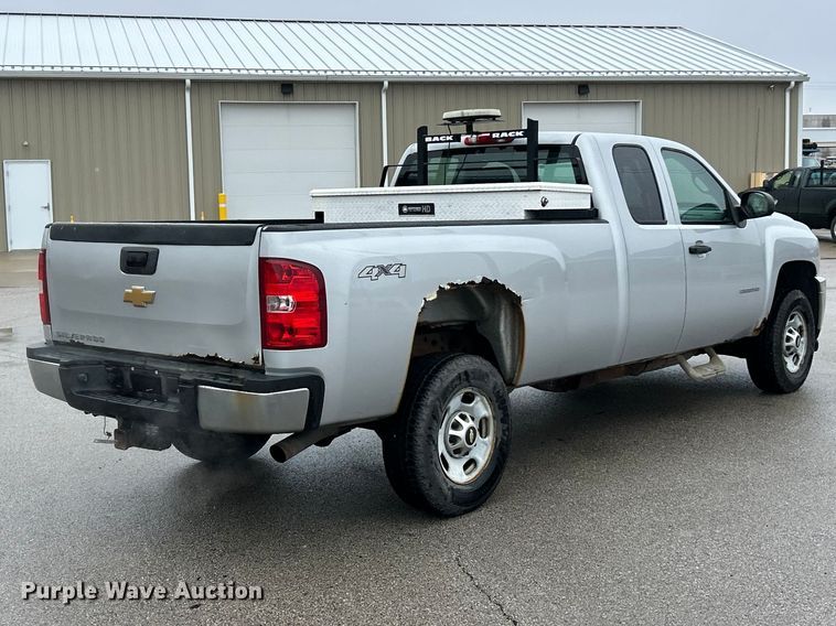 image for item FC5127 2013 Chevrolet Silverado 2500HD Ext. Cab pickup truck