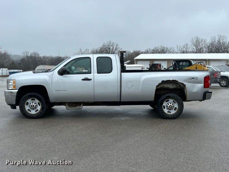 image for item FC5127 2013 Chevrolet Silverado 2500HD Ext. Cab pickup truck