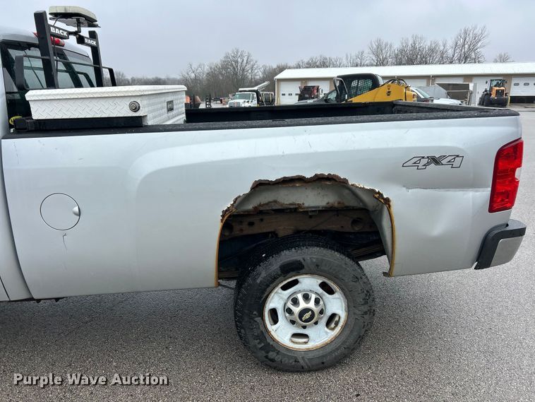 image for item FC5127 2013 Chevrolet Silverado 2500HD Ext. Cab pickup truck