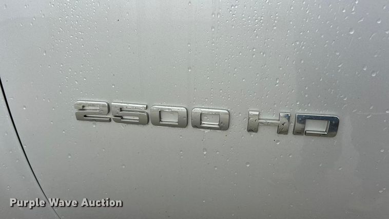 image for item FC5127 2013 Chevrolet Silverado 2500HD Ext. Cab pickup truck