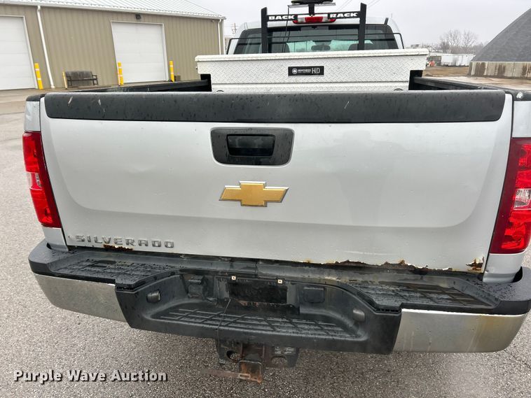 image for item FC5127 2013 Chevrolet Silverado 2500HD Ext. Cab pickup truck