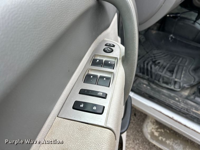 image for item FC5127 2013 Chevrolet Silverado 2500HD Ext. Cab pickup truck