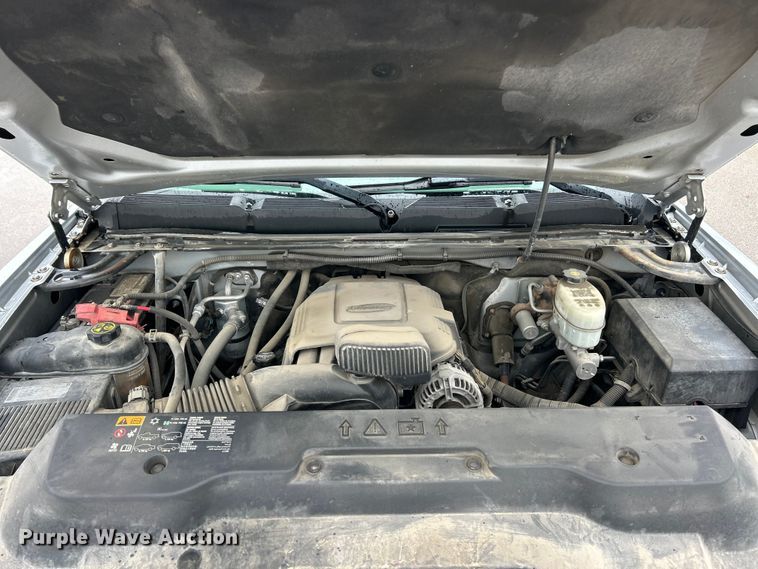 image for item FC5127 2013 Chevrolet Silverado 2500HD Ext. Cab pickup truck