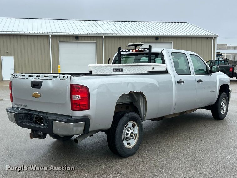 image for item FC5128 2013 Chevrolet Silverado 2500HD Crew Cab pickup truck