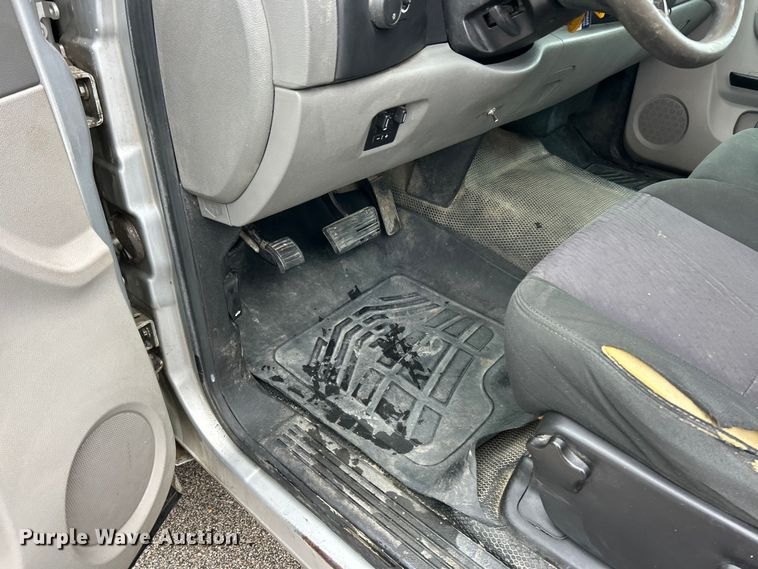 image for item FC5128 2013 Chevrolet Silverado 2500HD Crew Cab pickup truck