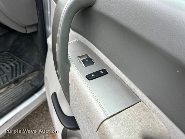 image for item FC5128 2013 Chevrolet Silverado 2500HD Crew Cab pickup truck