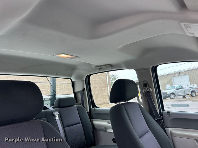 image for item FC5128 2013 Chevrolet Silverado 2500HD Crew Cab pickup truck