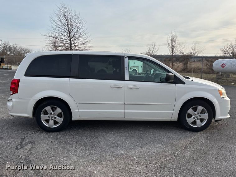 image for item FG0099 2013 Dodge Grand Caravan van