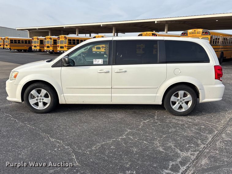 image for item FG0099 2013 Dodge Grand Caravan van