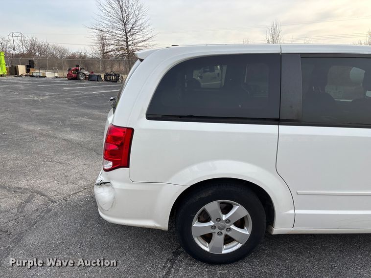 image for item FG0099 2013 Dodge Grand Caravan van
