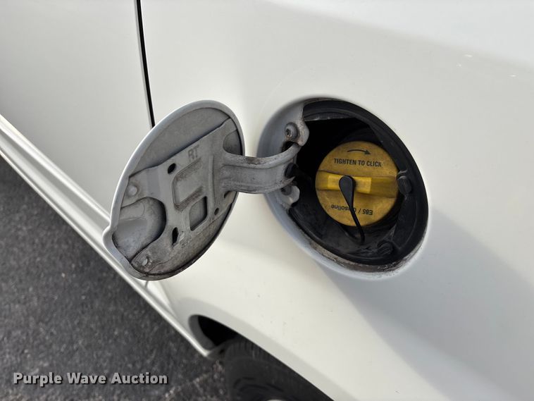 image for item FG0099 2013 Dodge Grand Caravan van