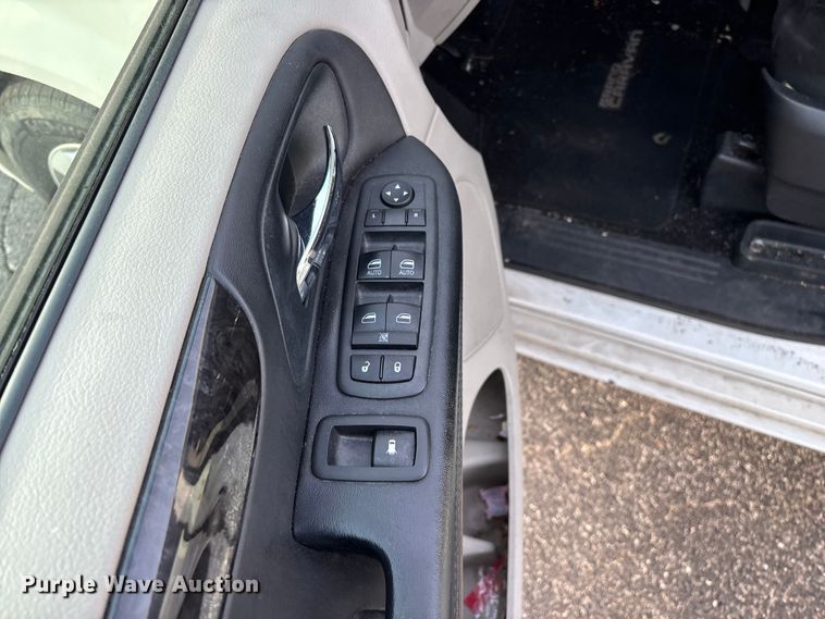 image for item FG0099 2013 Dodge Grand Caravan van