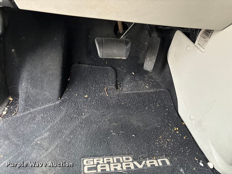 image for item FG0099 2013 Dodge Grand Caravan van