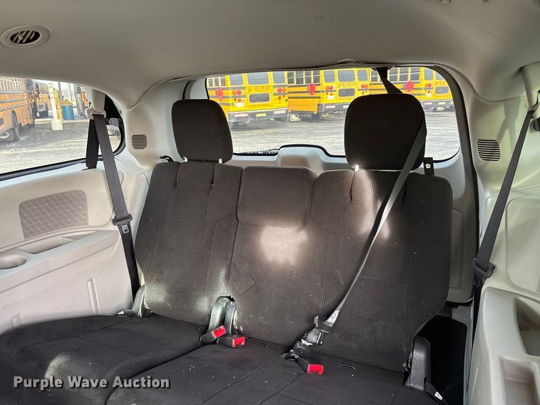 image for item FG0099 2013 Dodge Grand Caravan van