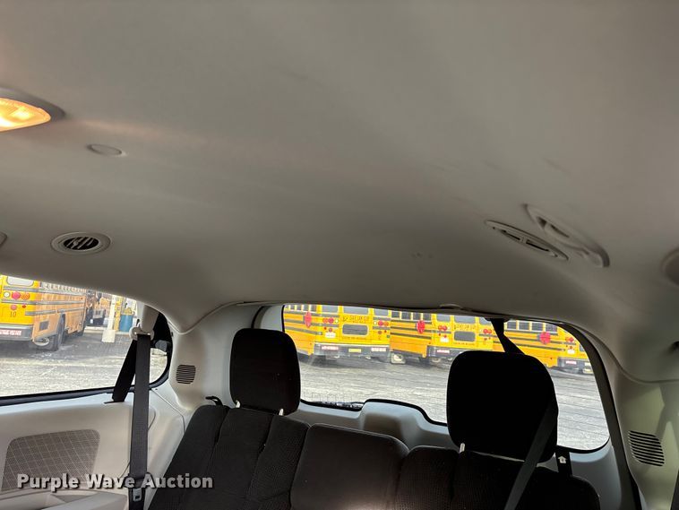 image for item FG0099 2013 Dodge Grand Caravan van