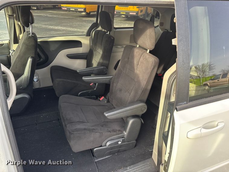 image for item FG0099 2013 Dodge Grand Caravan van