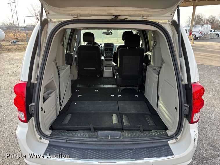 image for item FG0099 2013 Dodge Grand Caravan van