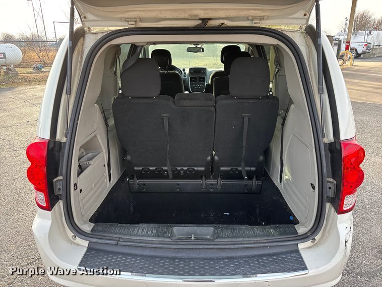 image for item FG0099 2013 Dodge Grand Caravan van