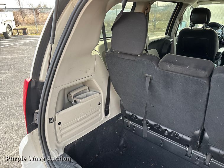 image for item FG0099 2013 Dodge Grand Caravan van