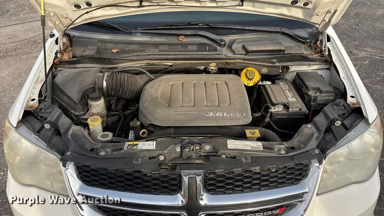 image for item FG0099 2013 Dodge Grand Caravan van