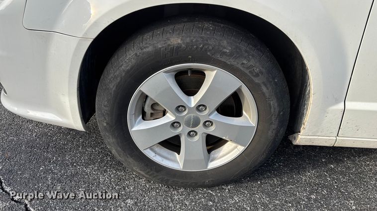 image for item FG0099 2013 Dodge Grand Caravan van