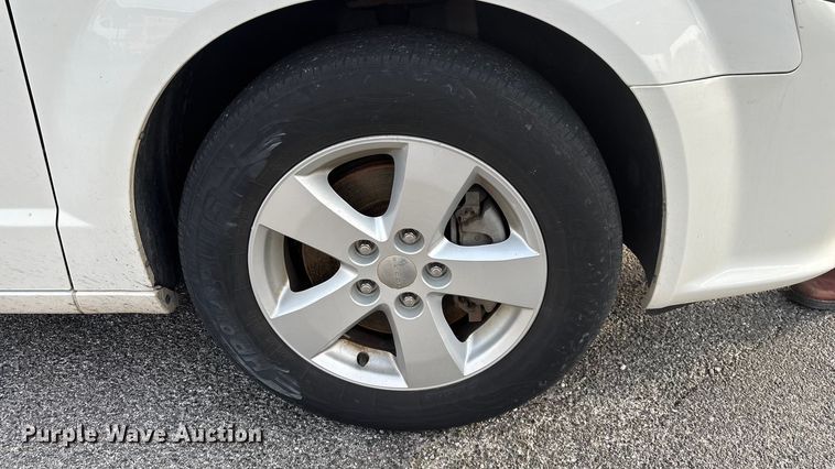 image for item FG0099 2013 Dodge Grand Caravan van