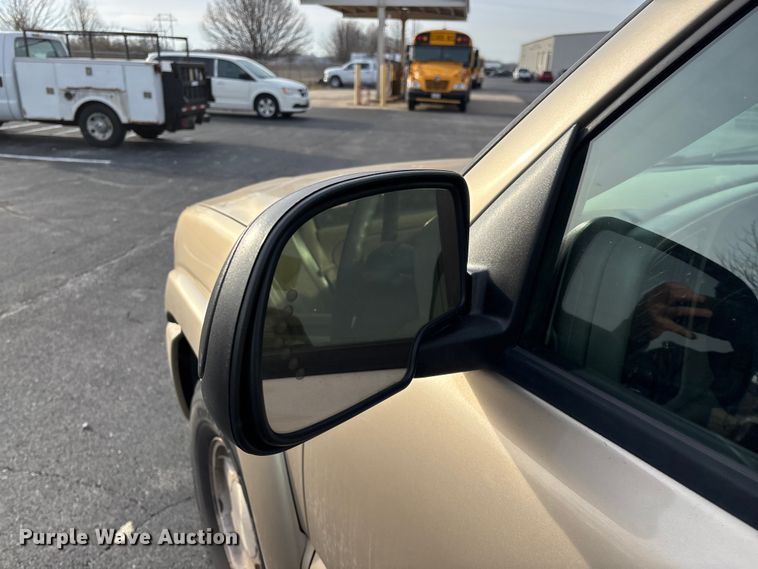 image for item FG0100 2004 GMC Sierra 1500 Ext. Cab pickup truck