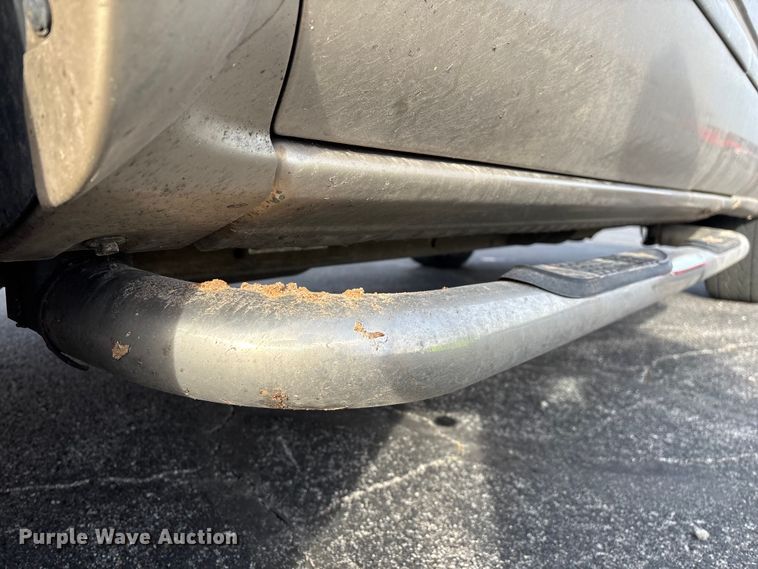 image for item FG0100 2004 GMC Sierra 1500 Ext. Cab pickup truck