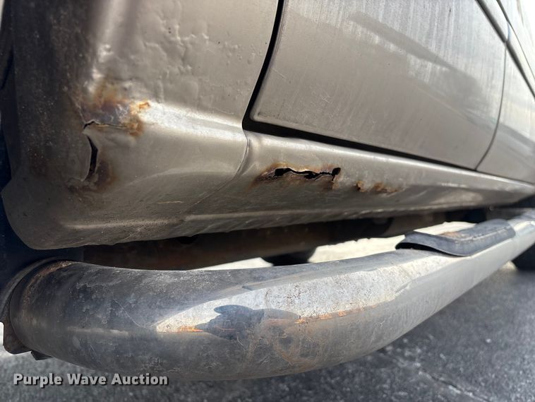 image for item FG0100 2004 GMC Sierra 1500 Ext. Cab pickup truck