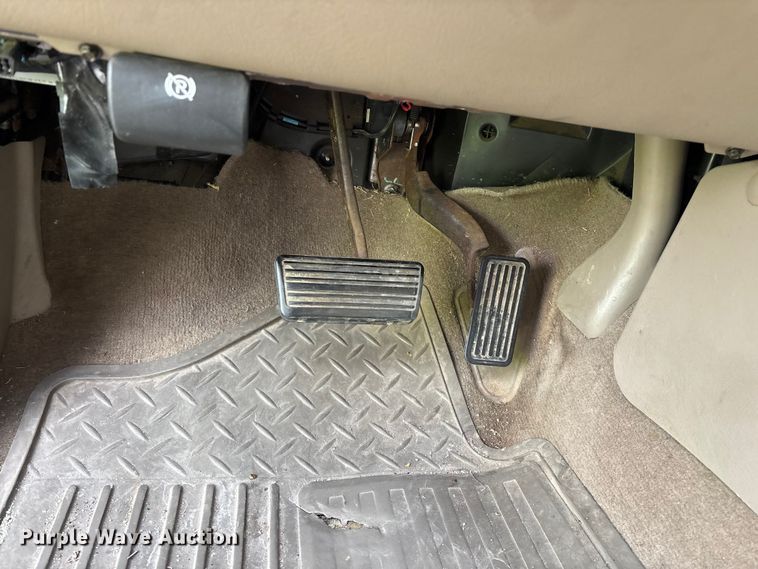 image for item FG0100 2004 GMC Sierra 1500 Ext. Cab pickup truck