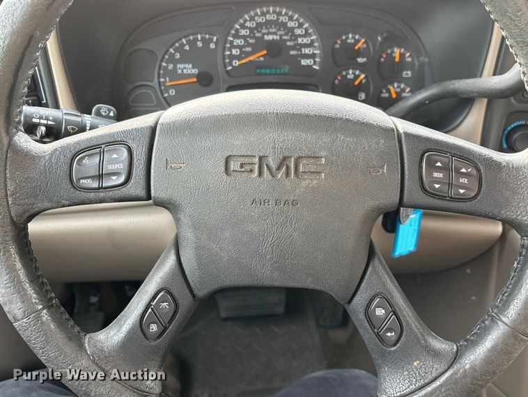 image for item FG0100 2004 GMC Sierra 1500 Ext. Cab pickup truck