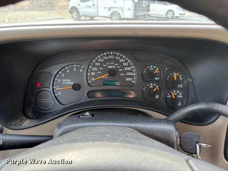 image for item FG0100 2004 GMC Sierra 1500 Ext. Cab pickup truck