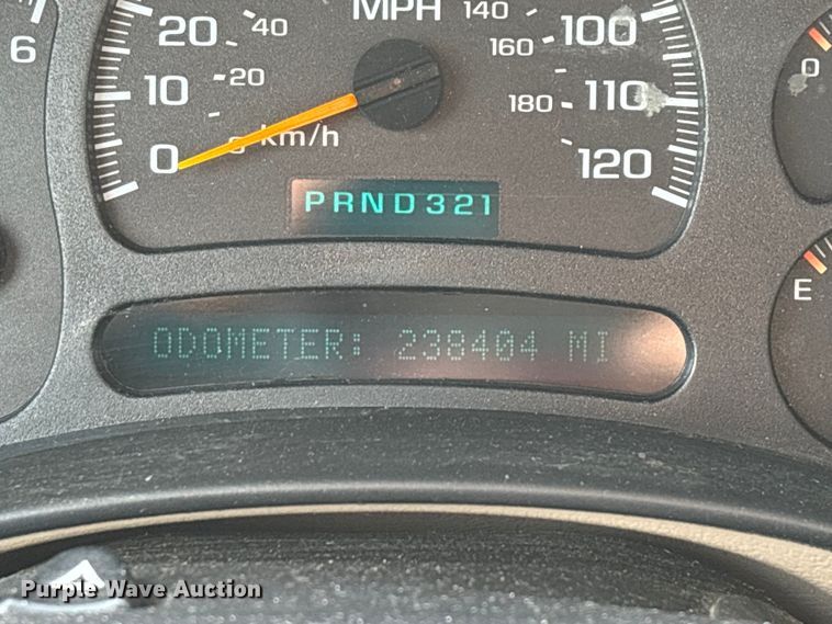 image for item FG0100 2004 GMC Sierra 1500 Ext. Cab pickup truck