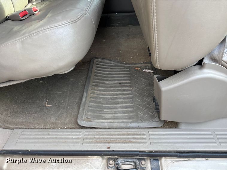 image for item FG0100 2004 GMC Sierra 1500 Ext. Cab pickup truck