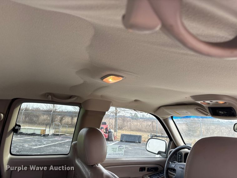 image for item FG0100 2004 GMC Sierra 1500 Ext. Cab pickup truck