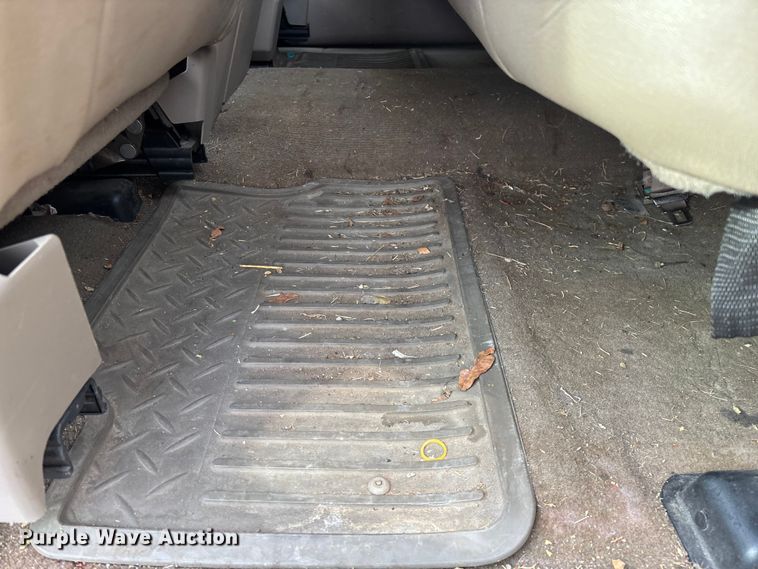 image for item FG0100 2004 GMC Sierra 1500 Ext. Cab pickup truck