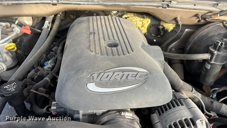 image for item FG0100 2004 GMC Sierra 1500 Ext. Cab pickup truck