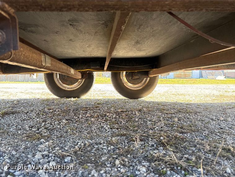 image for item FG0108 2001 Haulmark KD7X14WT2 enclosed cargo trailer