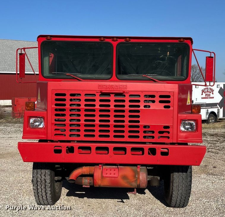 image for item FG0109 1990 Oshkosh pumper fire truck