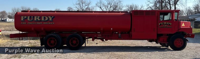 image for item FG0109 1990 Oshkosh pumper fire truck