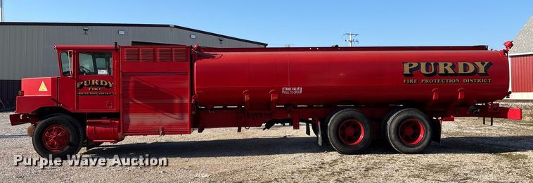 image for item FG0109 1990 Oshkosh pumper fire truck