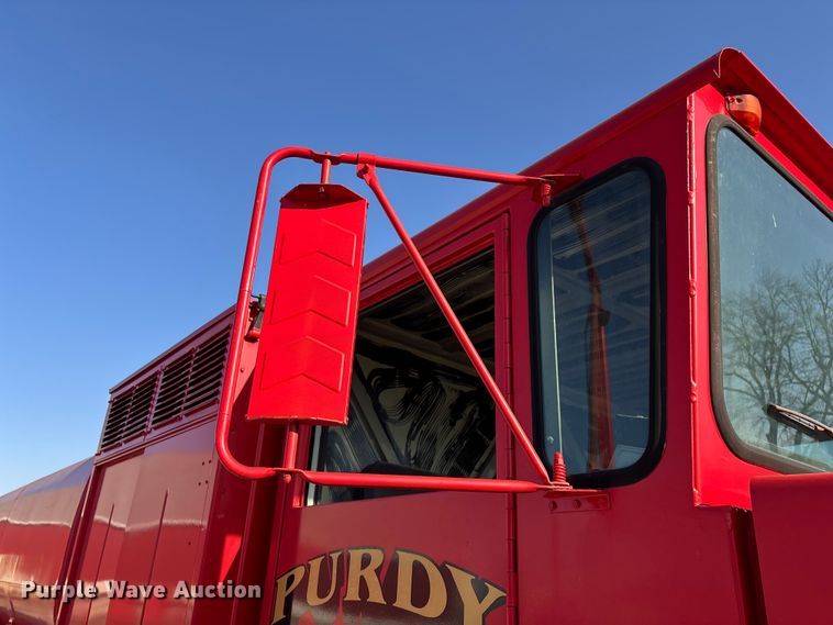 image for item FG0109 1990 Oshkosh pumper fire truck