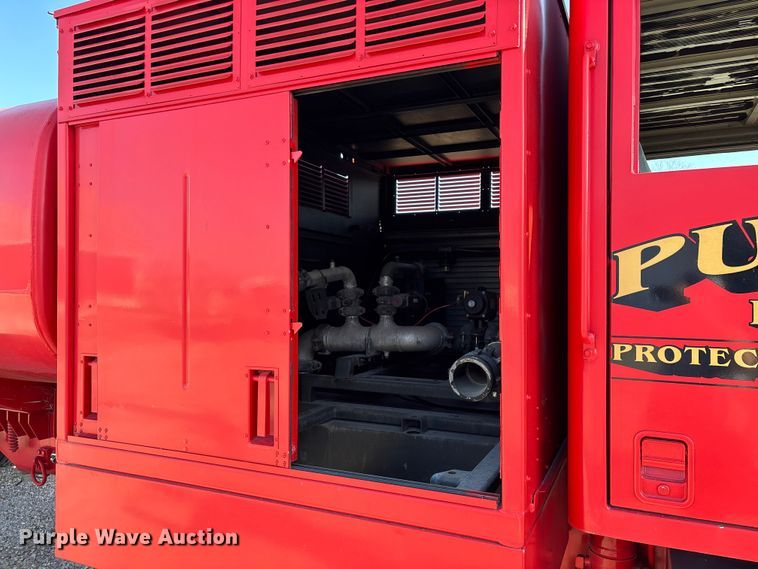 image for item FG0109 1990 Oshkosh pumper fire truck