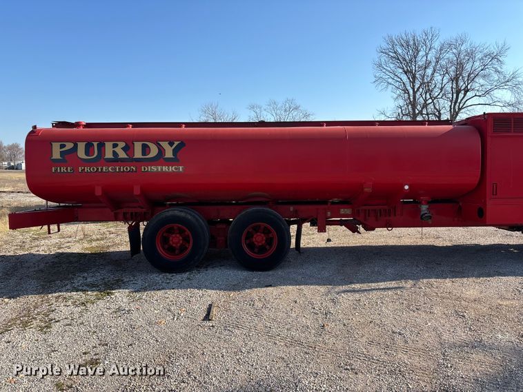 image for item FG0109 1990 Oshkosh pumper fire truck