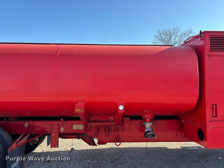 image for item FG0109 1990 Oshkosh pumper fire truck