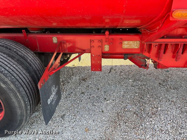 image for item FG0109 1990 Oshkosh pumper fire truck