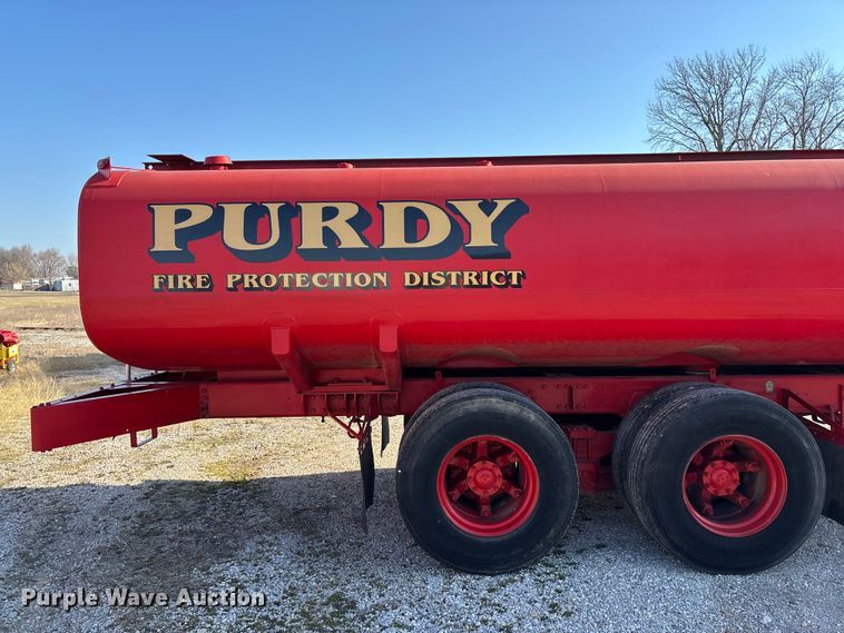 image for item FG0109 1990 Oshkosh pumper fire truck