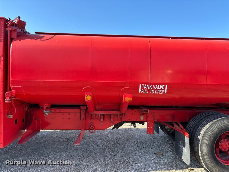 image for item FG0109 1990 Oshkosh pumper fire truck