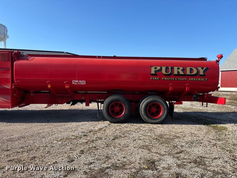 image for item FG0109 1990 Oshkosh pumper fire truck